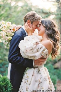 romantic wedding couple poses